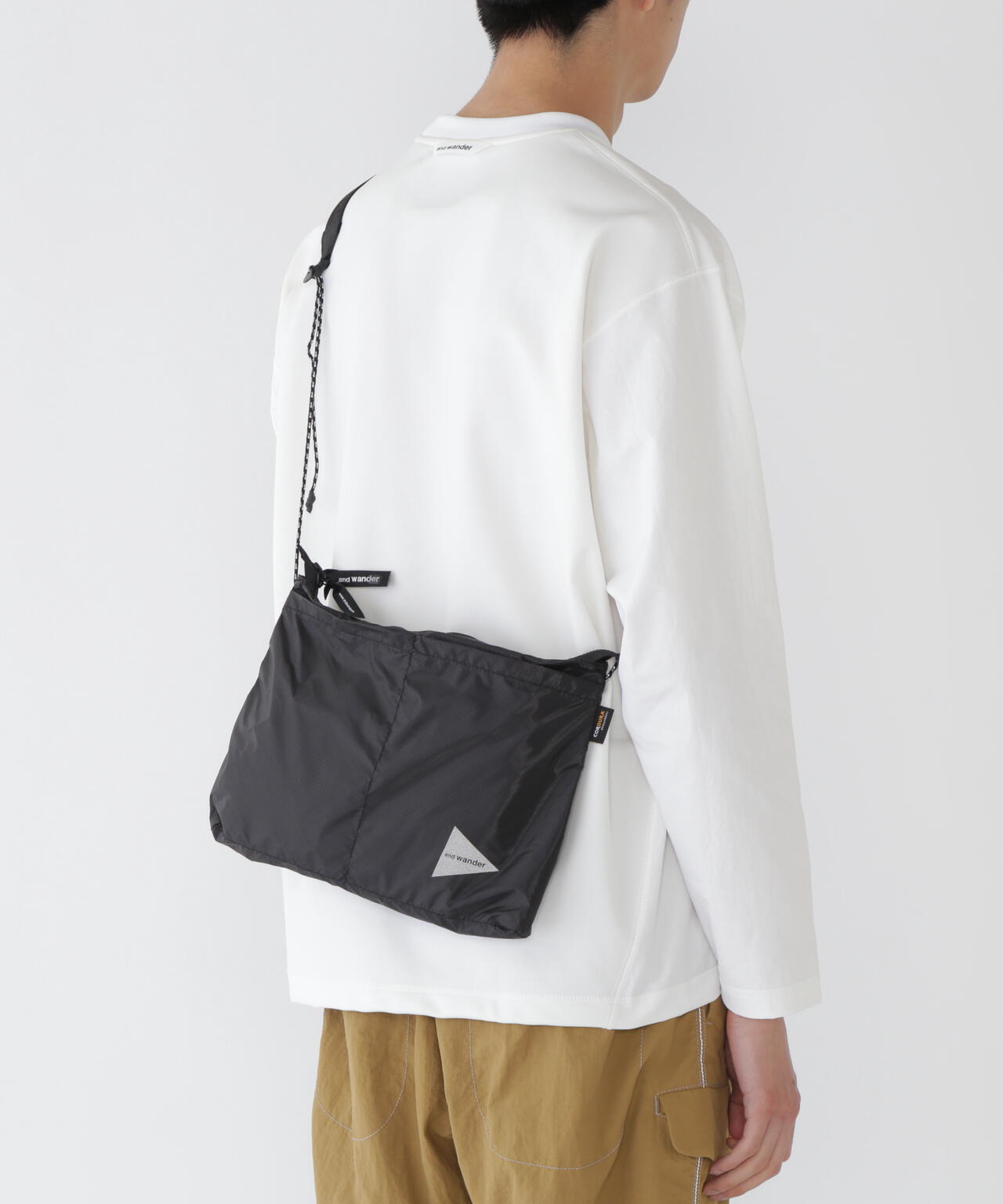 AND WANDER SIL SACOCHE-GREY