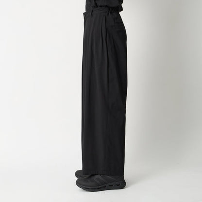 WHITE MOUNTAINEERING 3 TUCK WIDE PANTS-BLACK
