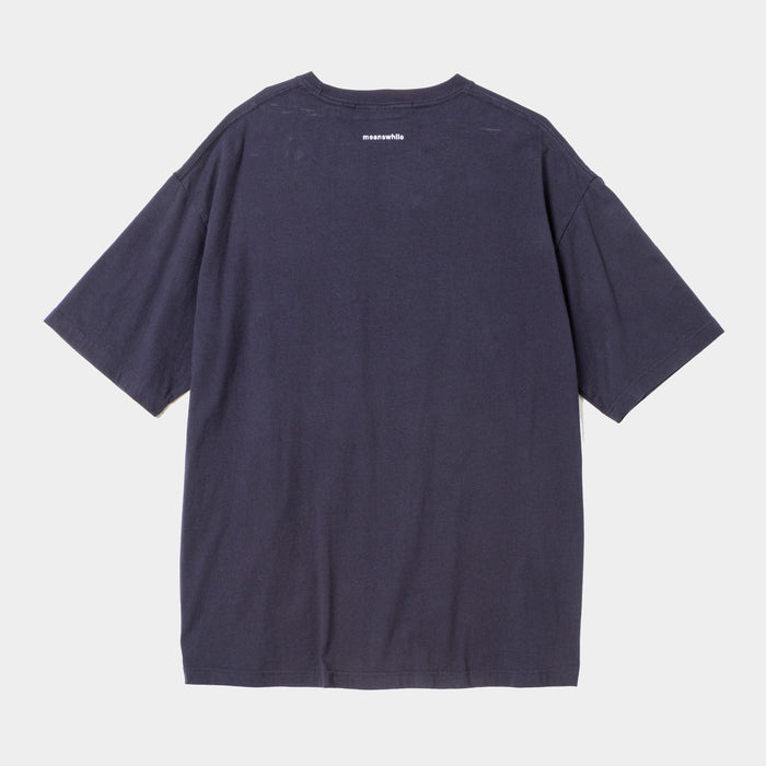 MEANSWHILE ABRACT PHOTOGRAPHT TEE-DARK NAVY