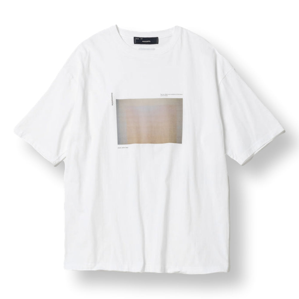 MEANSWHILE ABRACT PHOTOGRAPHT TEE-OFF WHITE