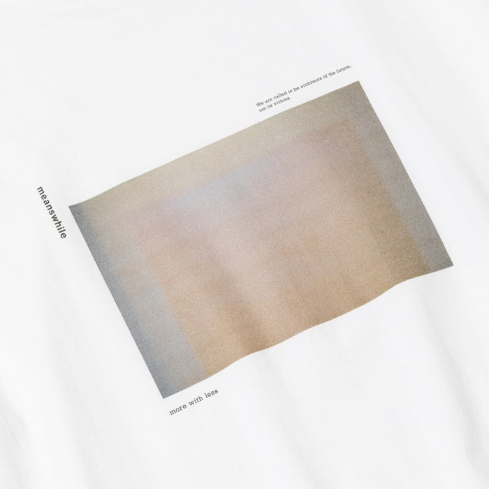 MEANSWHILE ABRACT PHOTOGRAPHT TEE-OFF WHITE