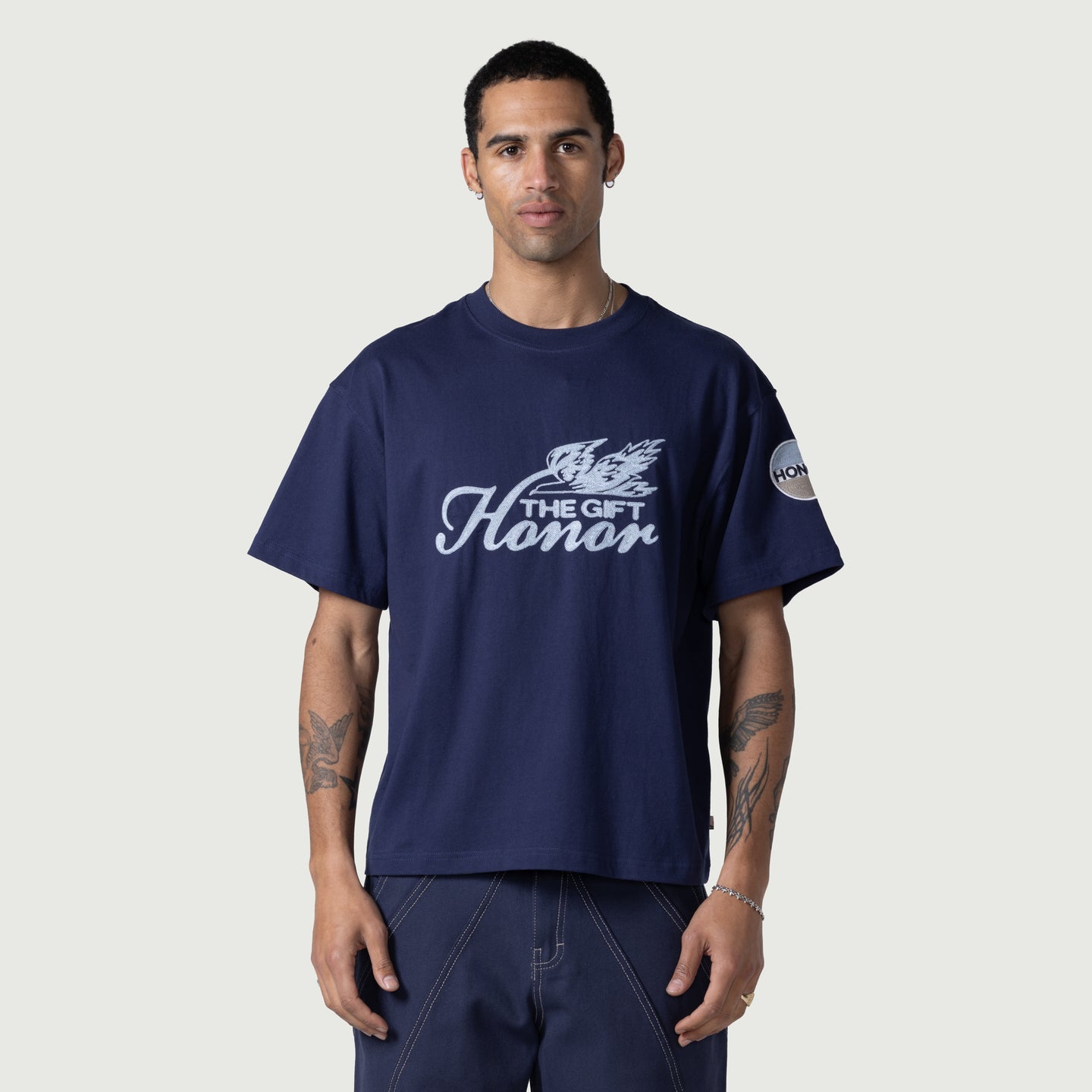 HONOR THE GIFT AUTO CLUB BOX TEE-NAVY