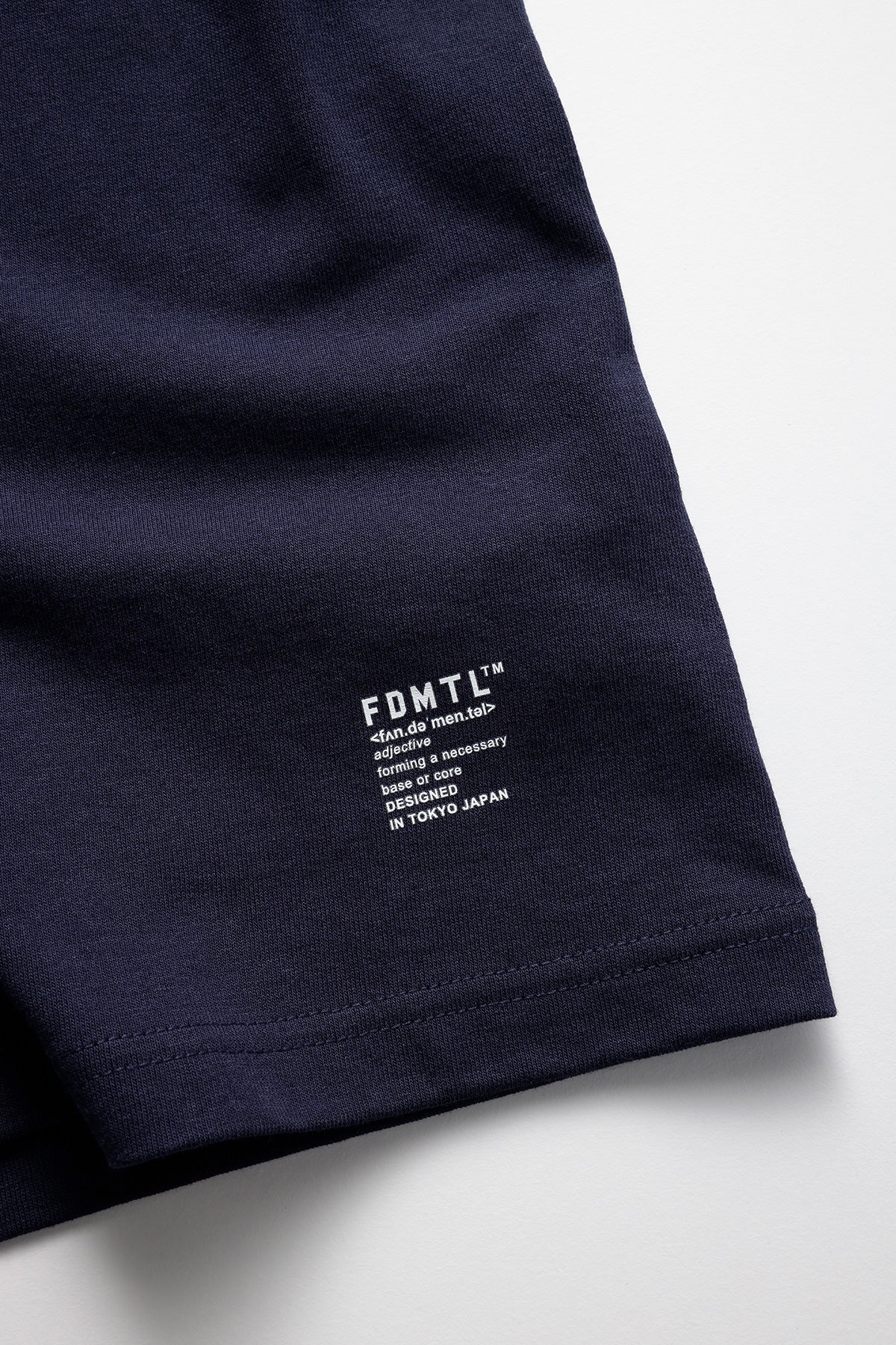 FUNDAMENTAL CIRCLE PATCH TEE-NAVY