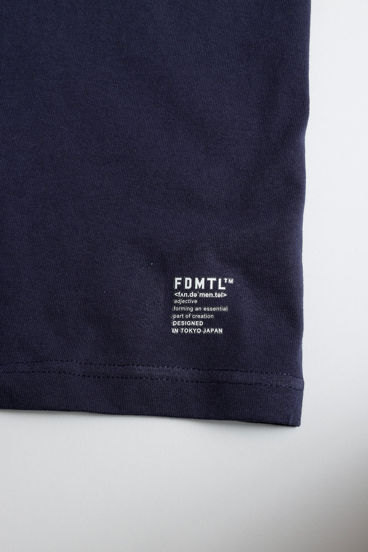 FUNDAMENTAL CIRCLE PATCH TEE-NAVY