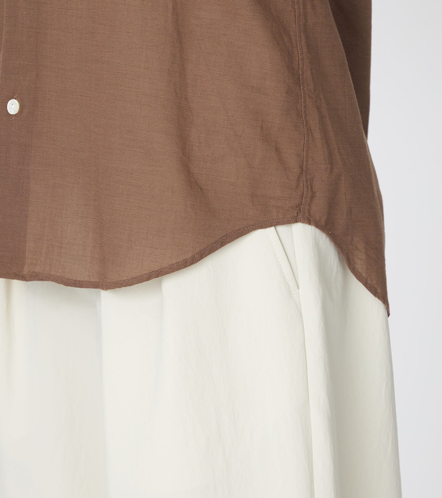 Nanamica CLASSIC FIT SHIRT-BROWN