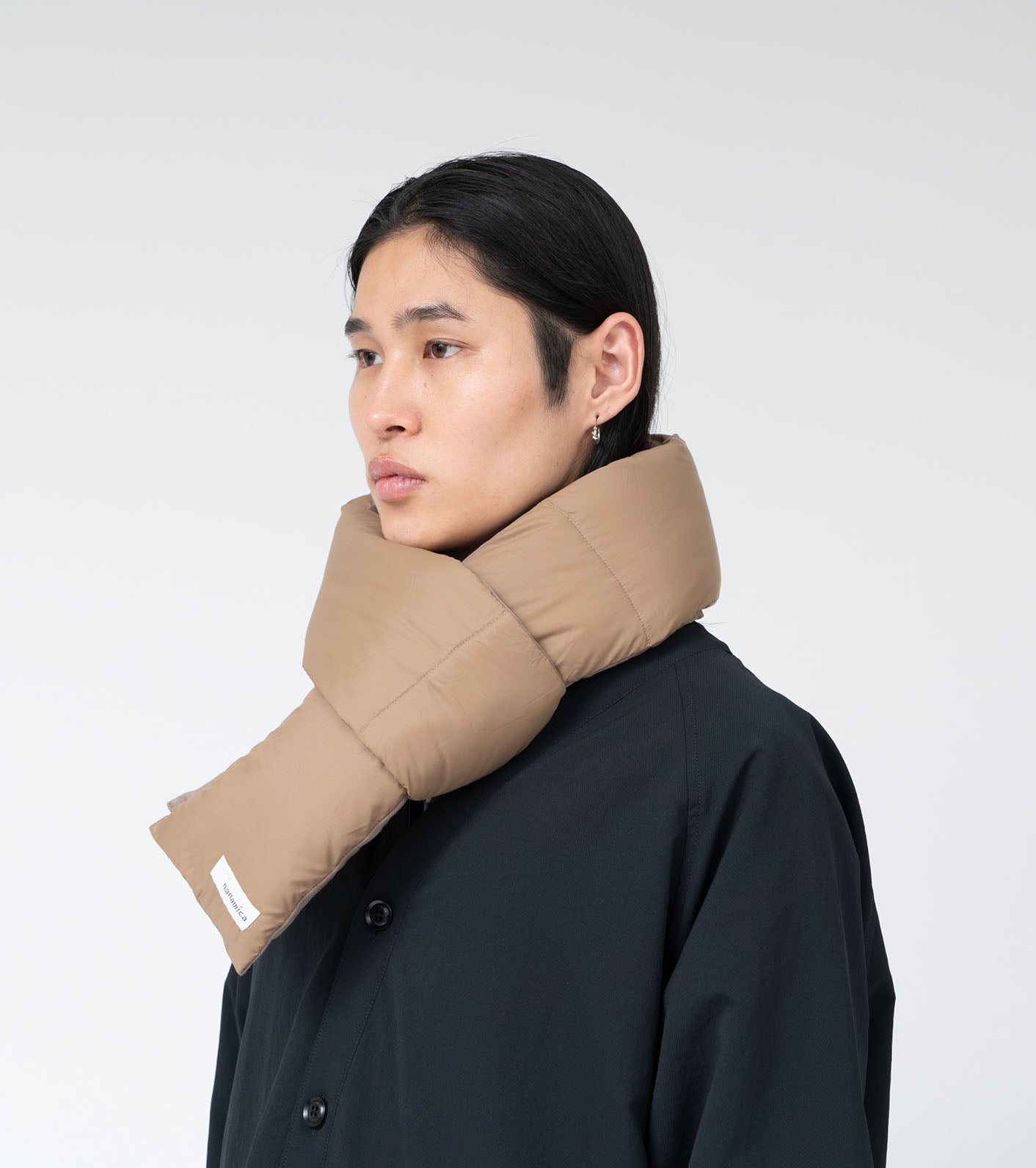 Nanamica DOWN MUFFLER-BEIGE