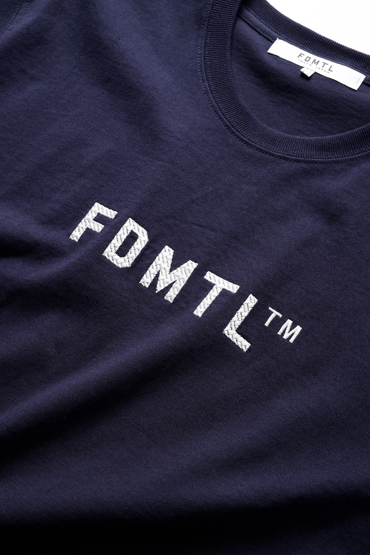 FUNDAMENTAL EMBROIDERY LOGO TEE-NAVY