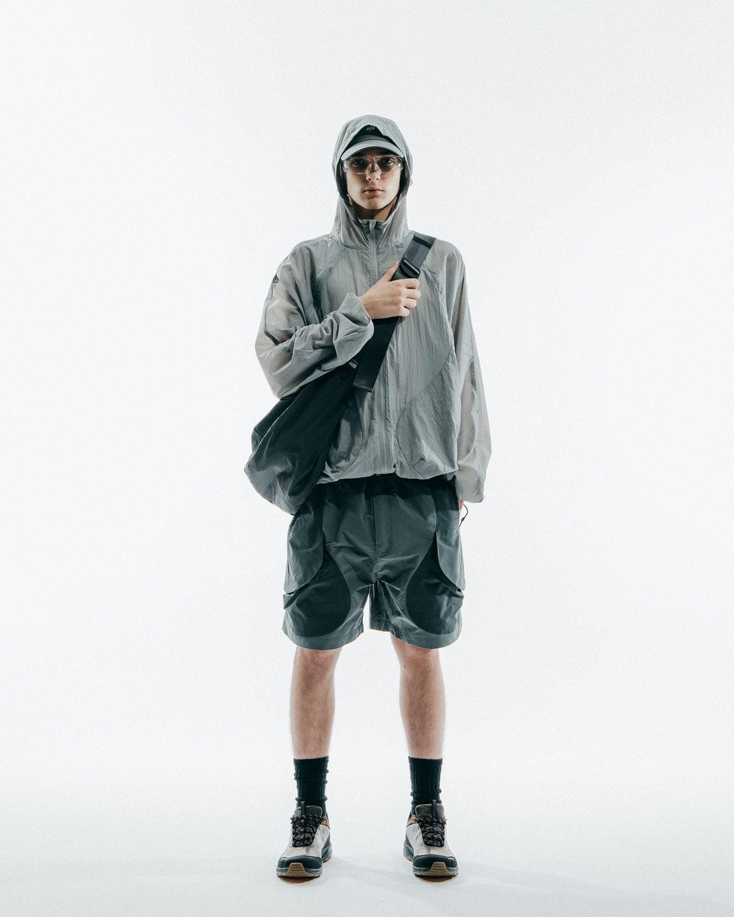 NINE POINT NINE ESCAPE CROSSBODY BAG-GREY