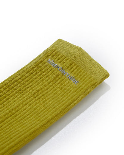 NINE POINT NINE ELEMENT COOLMAX REFLECTIVE LOGO SOCKS-WHITE