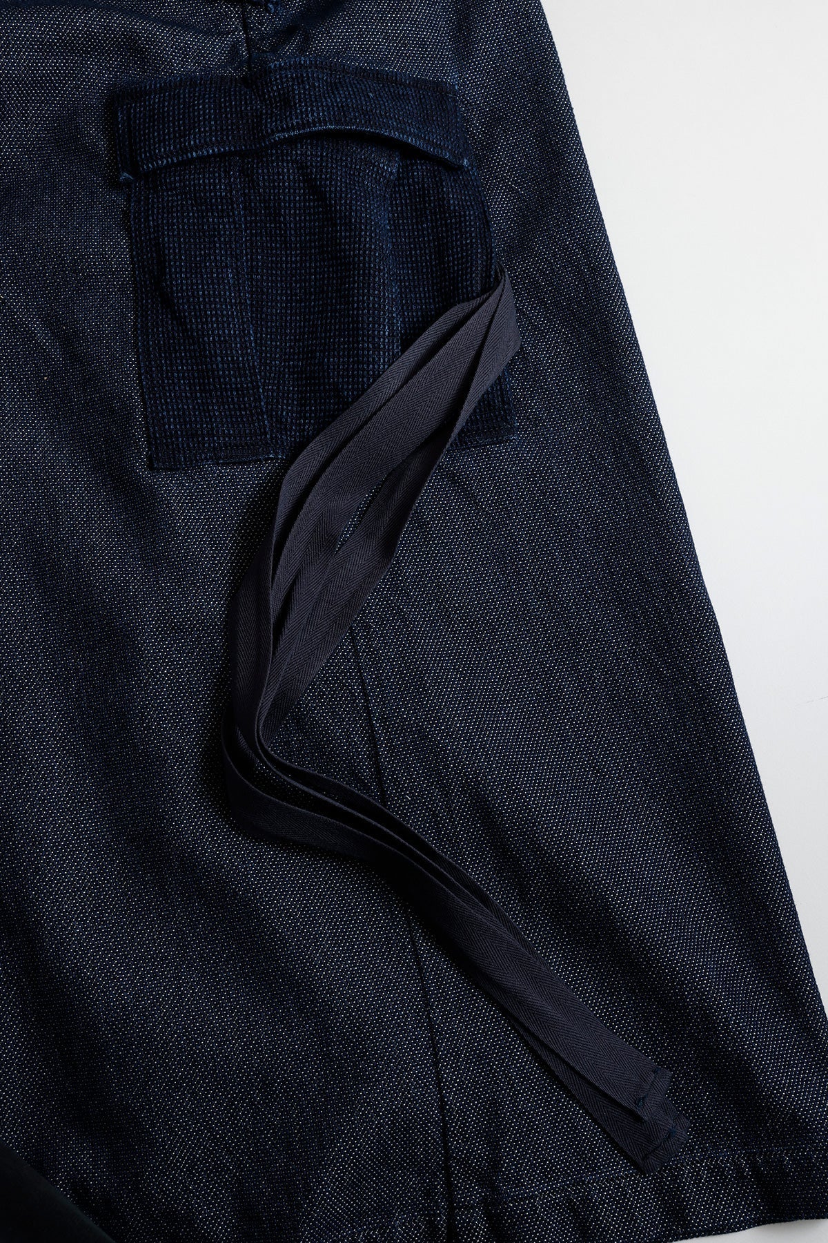 FUNDAMENTAL HAKAMA CARGO PANTS RINSE-INDIGO