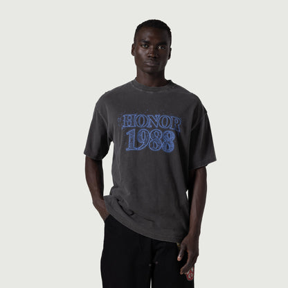 HONOR THE GIFT HONOR CONCERT SS TEE-DARK GREY