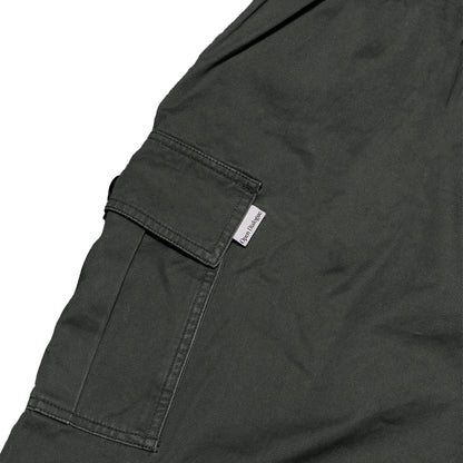KNEE PLEATED CARGO PANTS