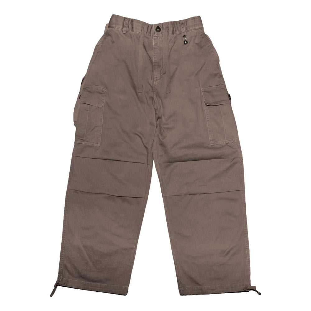 KNEE PLEATED CARGO PANTS