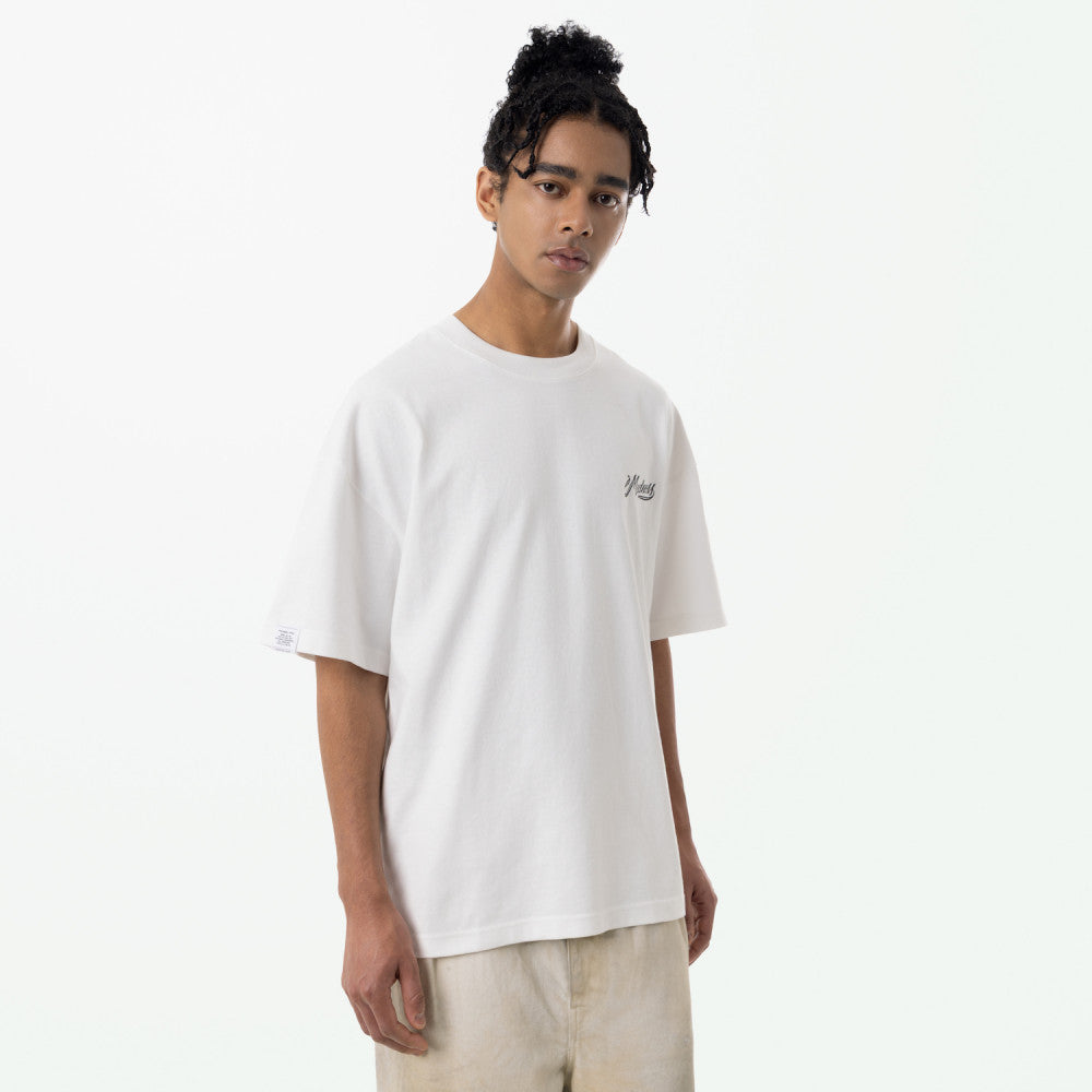 MADNESS BADGE (L) UNIFORM T-SHIRT-WHITE