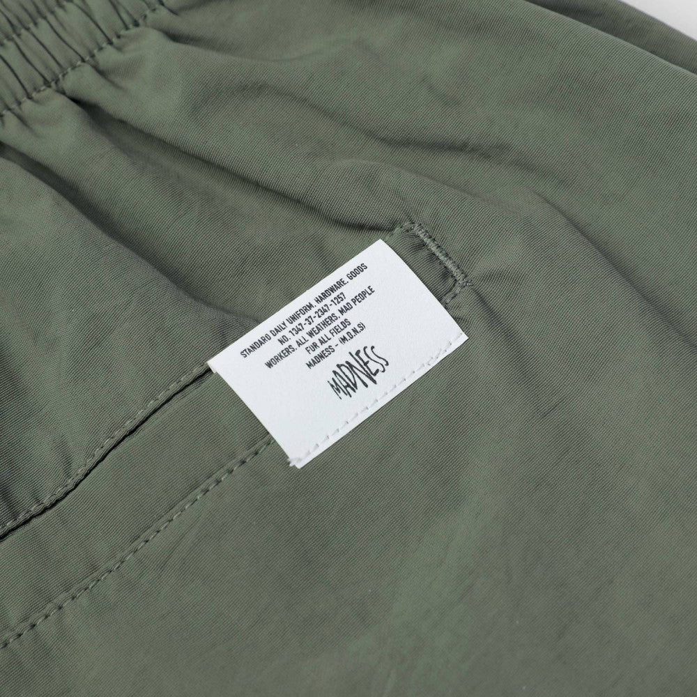 MADNESS NYLON ESSENTIAL SHORTS-GREEN
