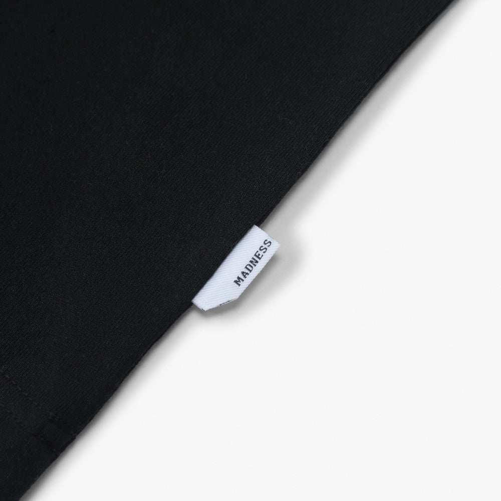 MADNESS PRINT TEE-BLACK