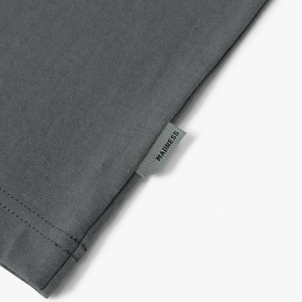 MADNESS PRINT TEE-CHARCOAL