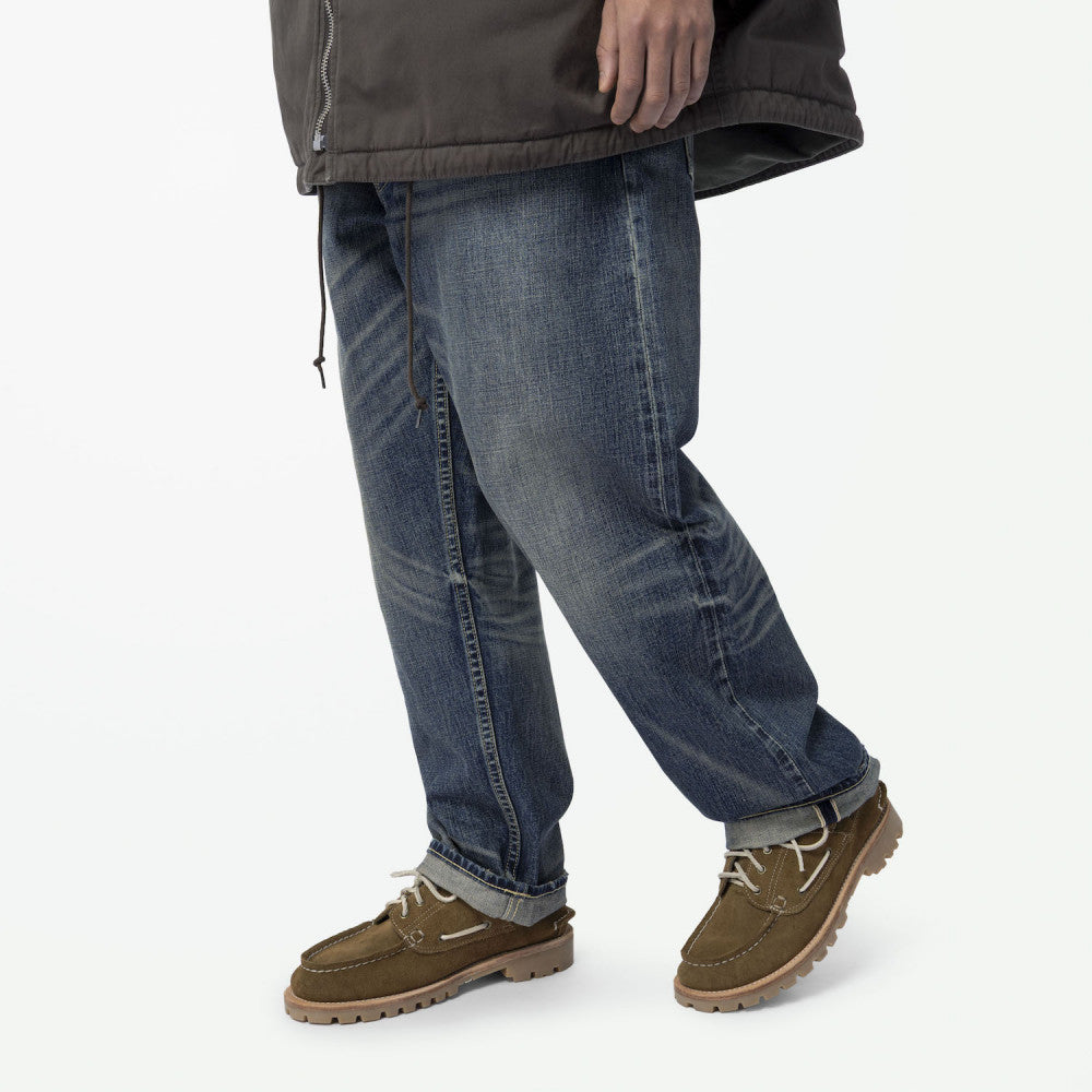 MADNESS STANDARD 5P WASHED DENIM PANTS. M2 RELAXED-INDIGO