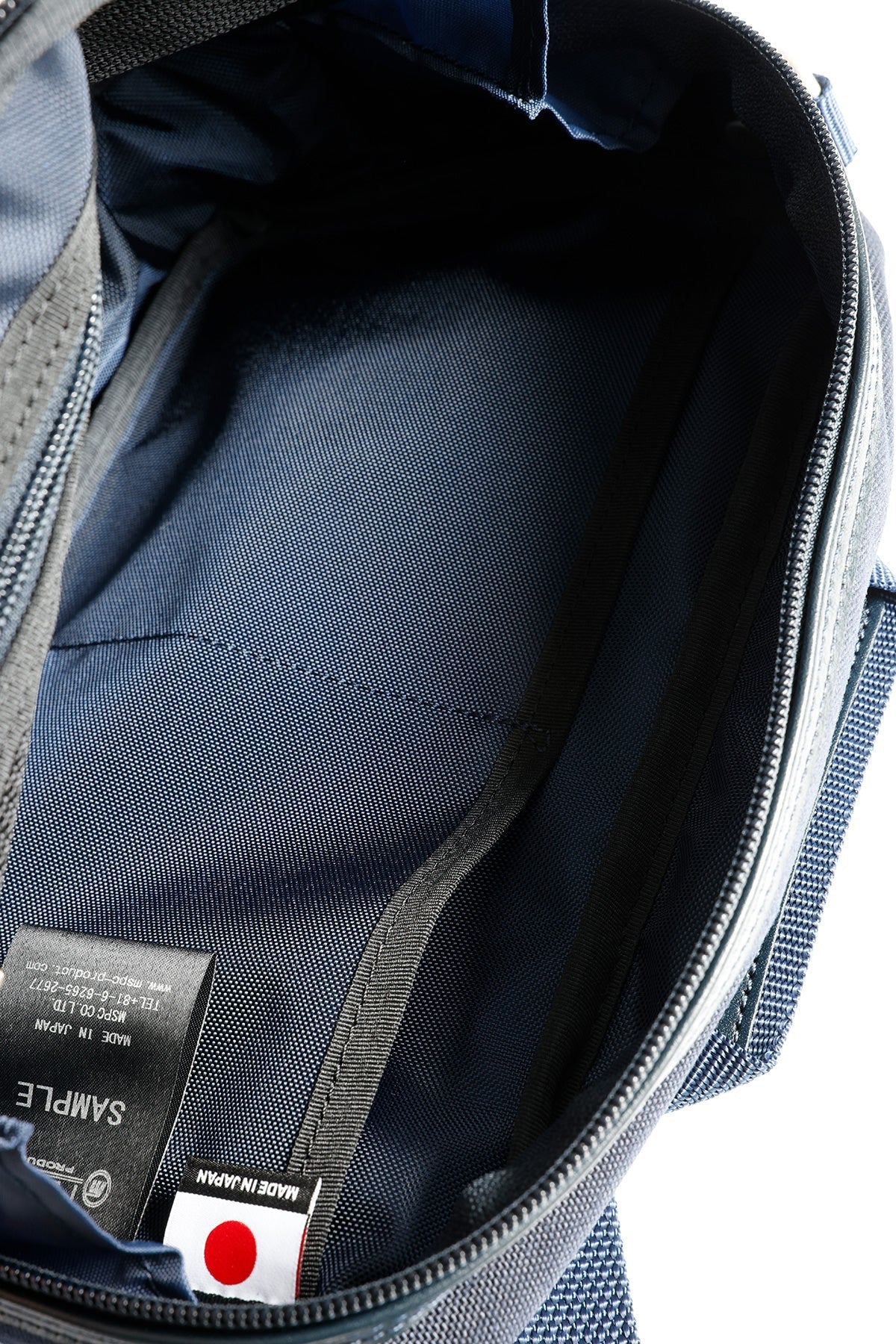 FUNDAMENTAL MASTER-PIECE COMPACT SHOULDER BAG-BORDO