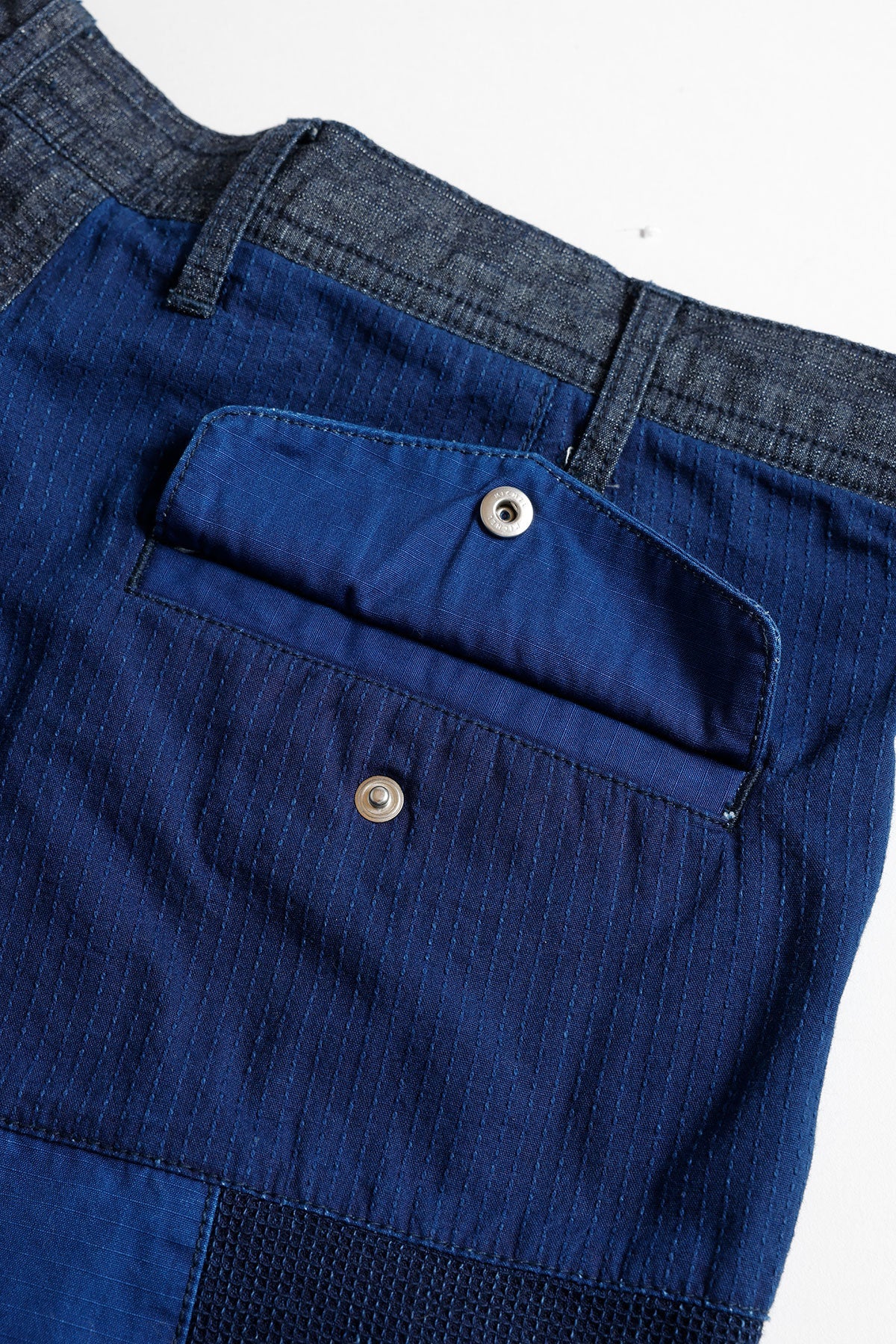 FUNDAMENTAL PATCHWORK CARGO SHORT PANTS RINSE-INDIGO