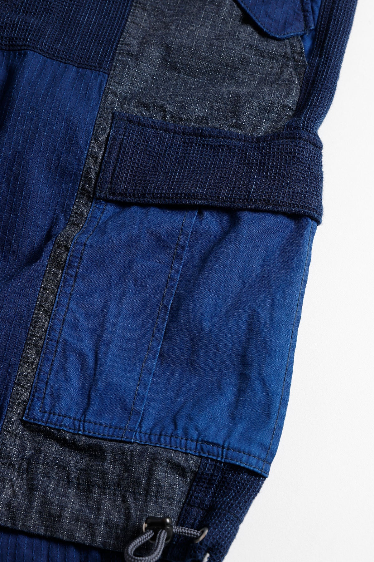 FUNDAMENTAL PATCHWORK CARGO SHORT PANTS RINSE-INDIGO