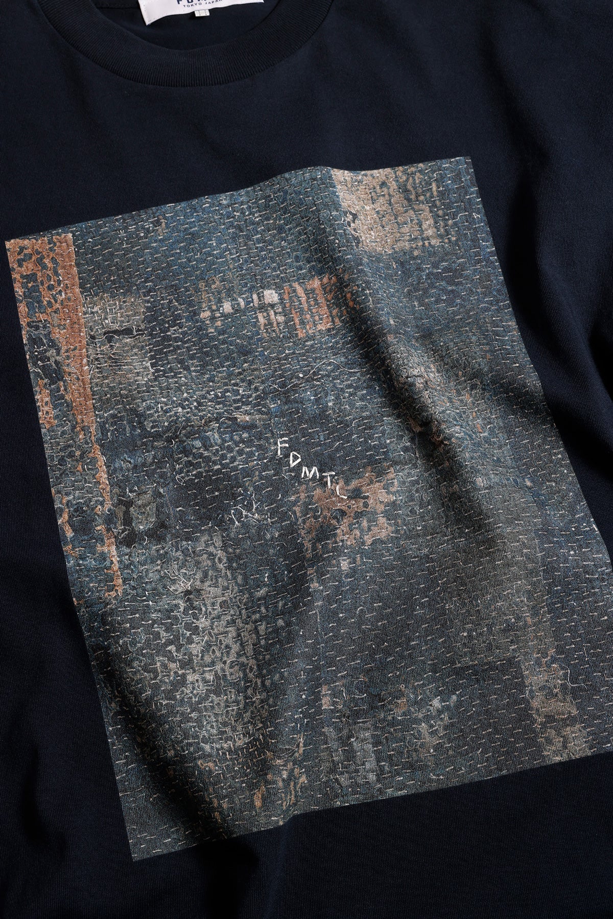 FUNDAMENTAL PRINTED BORO TEE-NAVY