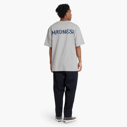 MADNESS PRINT TEE-GREY