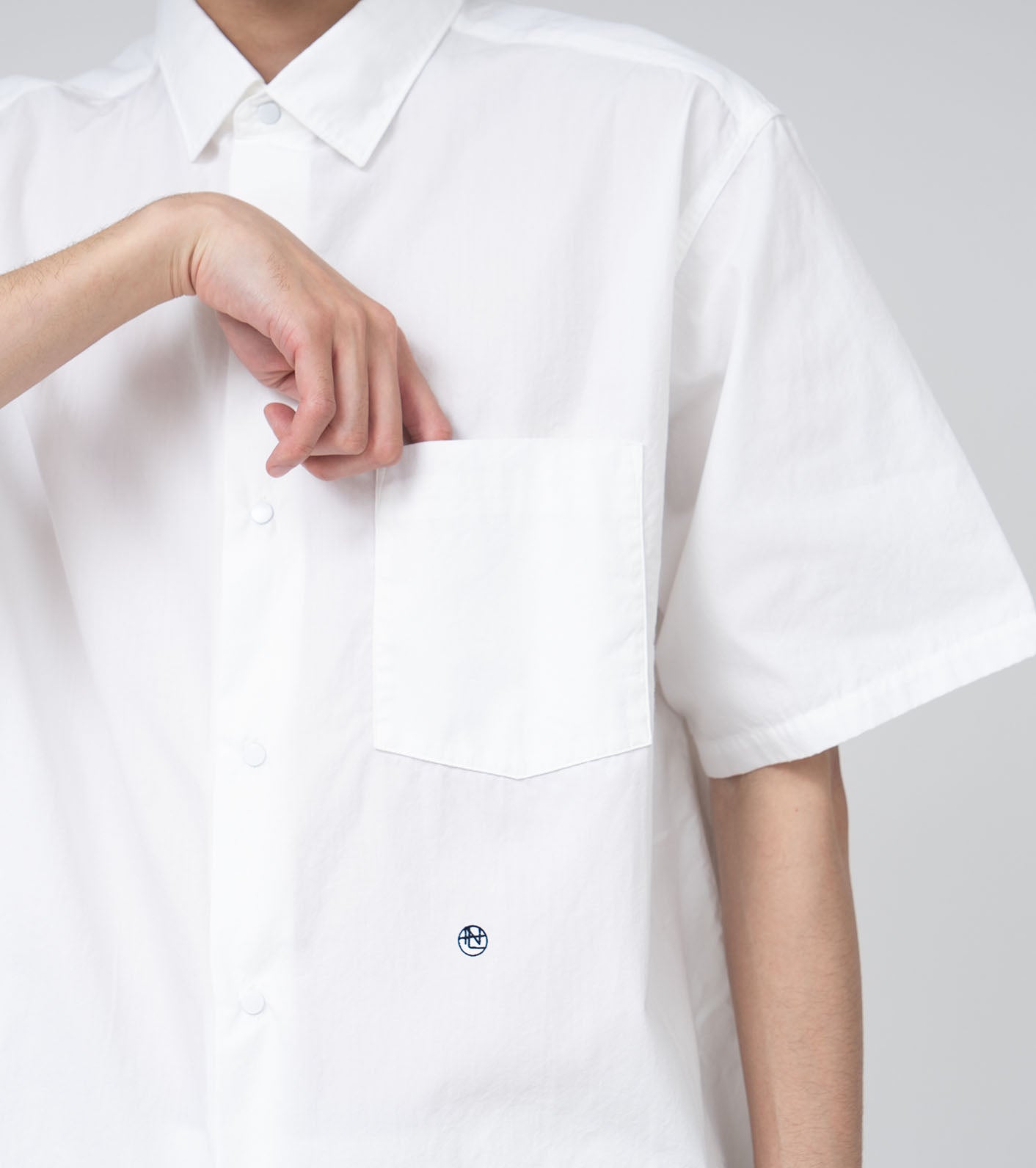 Nanamica REGULAR COLLAR WIND S/S SHIRT-WHITE