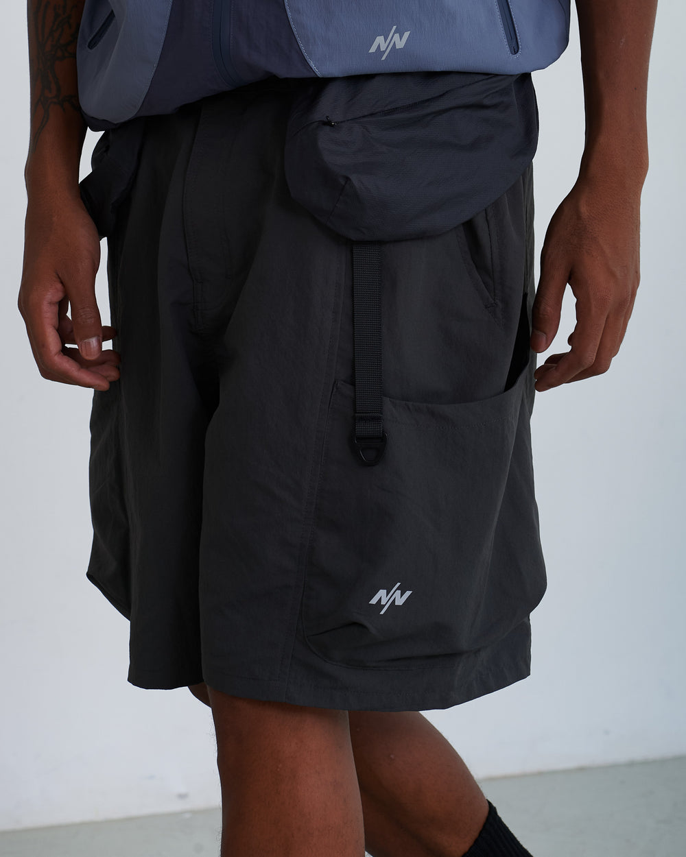 NINE POINT NINE SHORELINE BELT POCKET SHORTS-BLACK