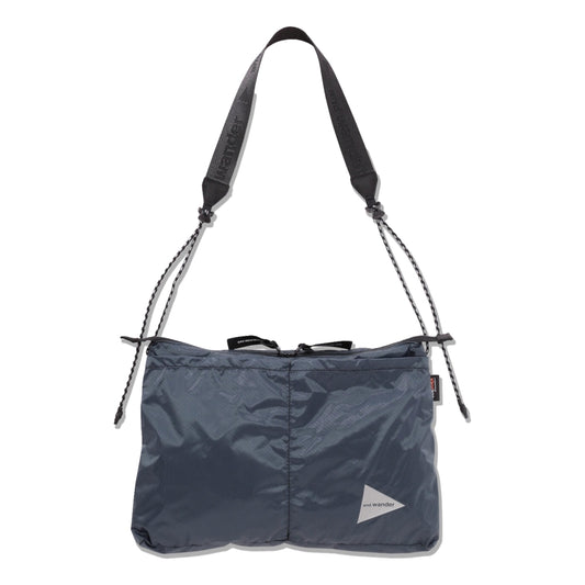 AND WANDER SIL SACOCHE-BLUE