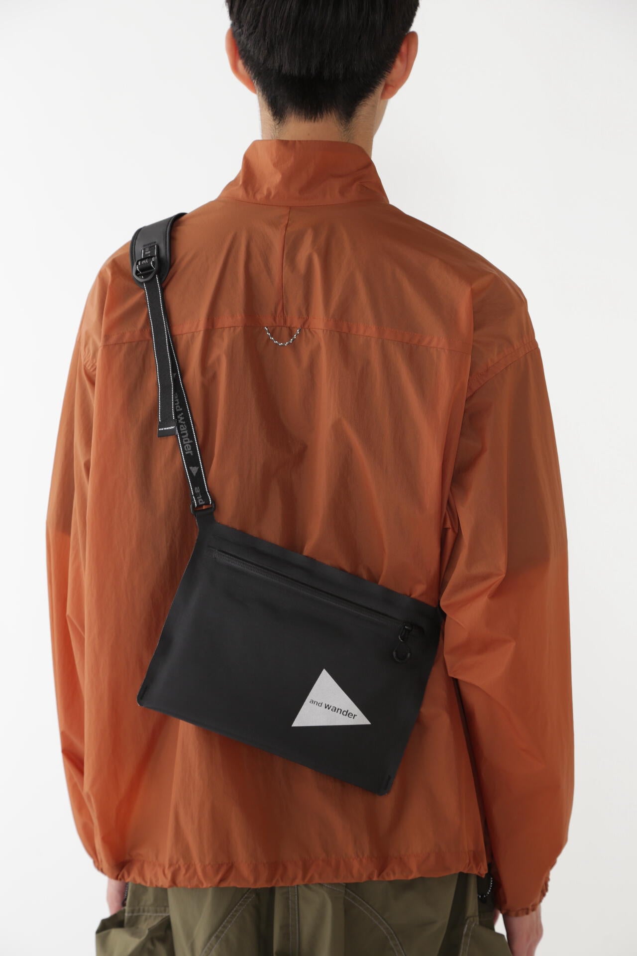 AND WANDER SIL SACOCHE-BLACK