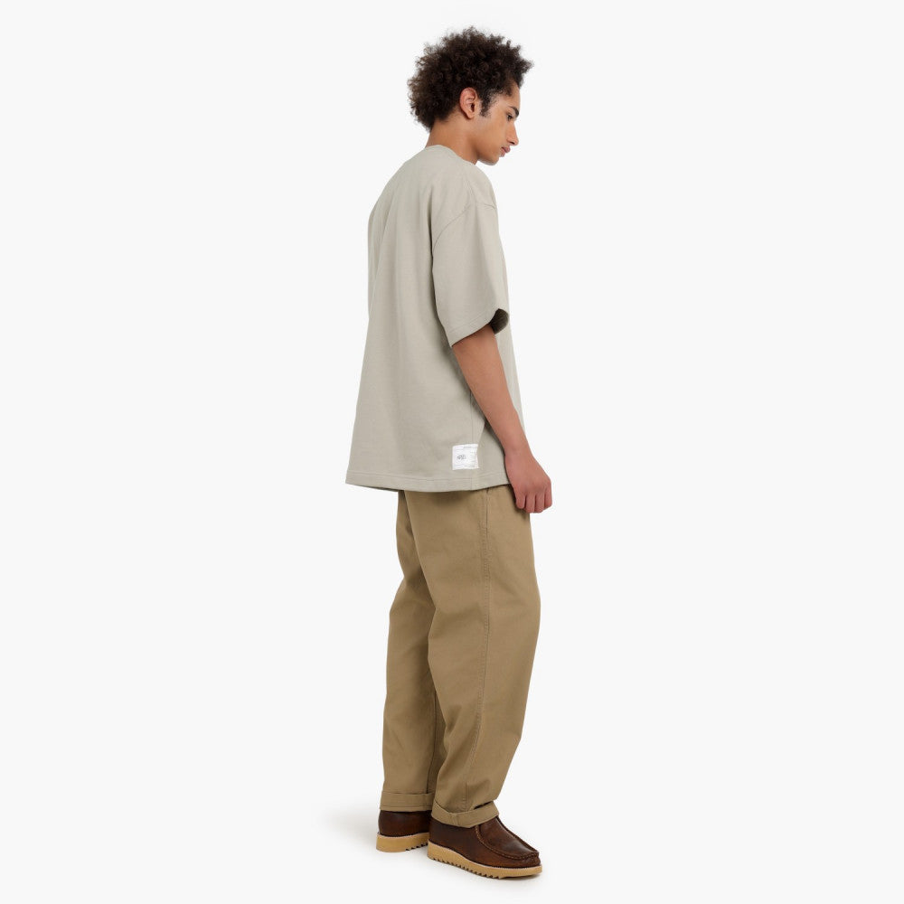 MADNESS SOLID CREW TEE. BOXY-BEIGE