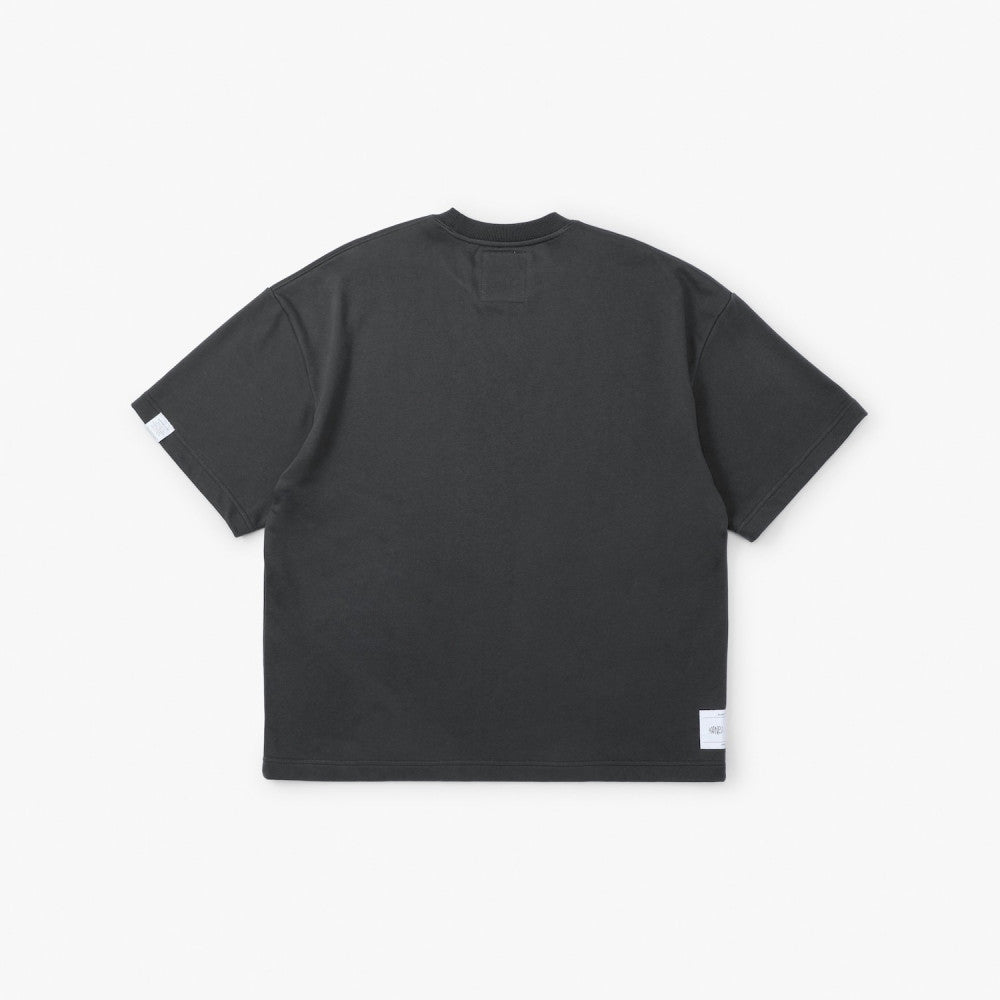 MADNESS SOLID CREW TEE. BOXY-CHARCOAL