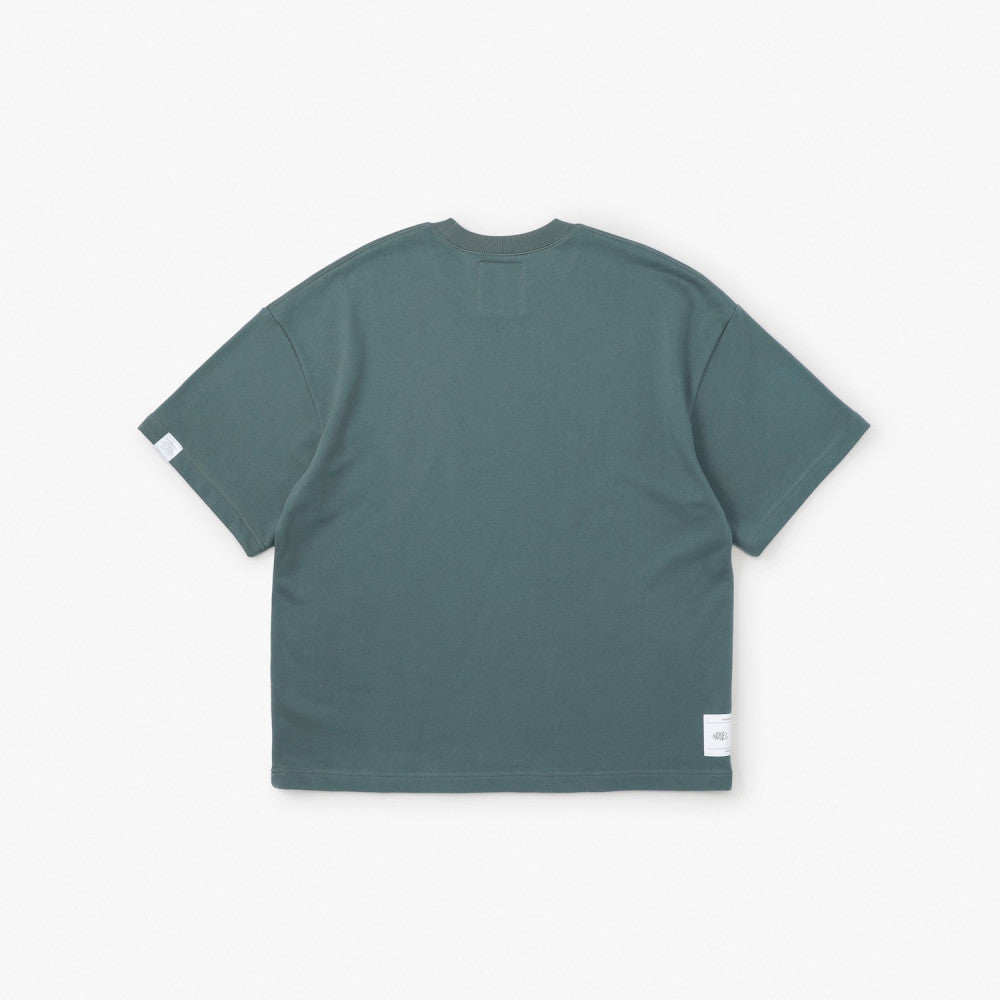 MADNESS SOLID CREW TEE. BOXY-SOMKE GREEN