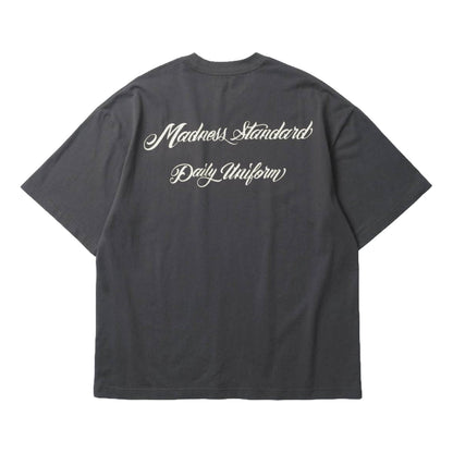 MADNESS STD. UNIFORM SCRIPT POCKET T-SHIRT-CHARCOAL