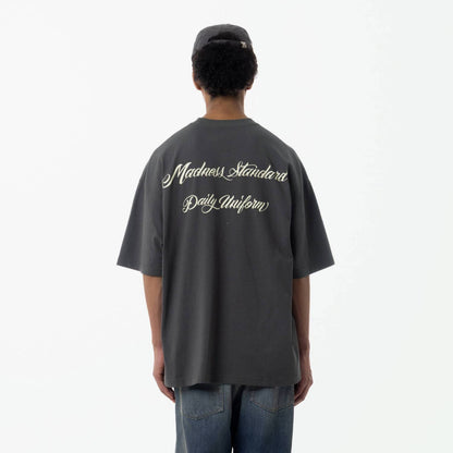 MADNESS STD. UNIFORM SCRIPT POCKET T-SHIRT-CHARCOAL