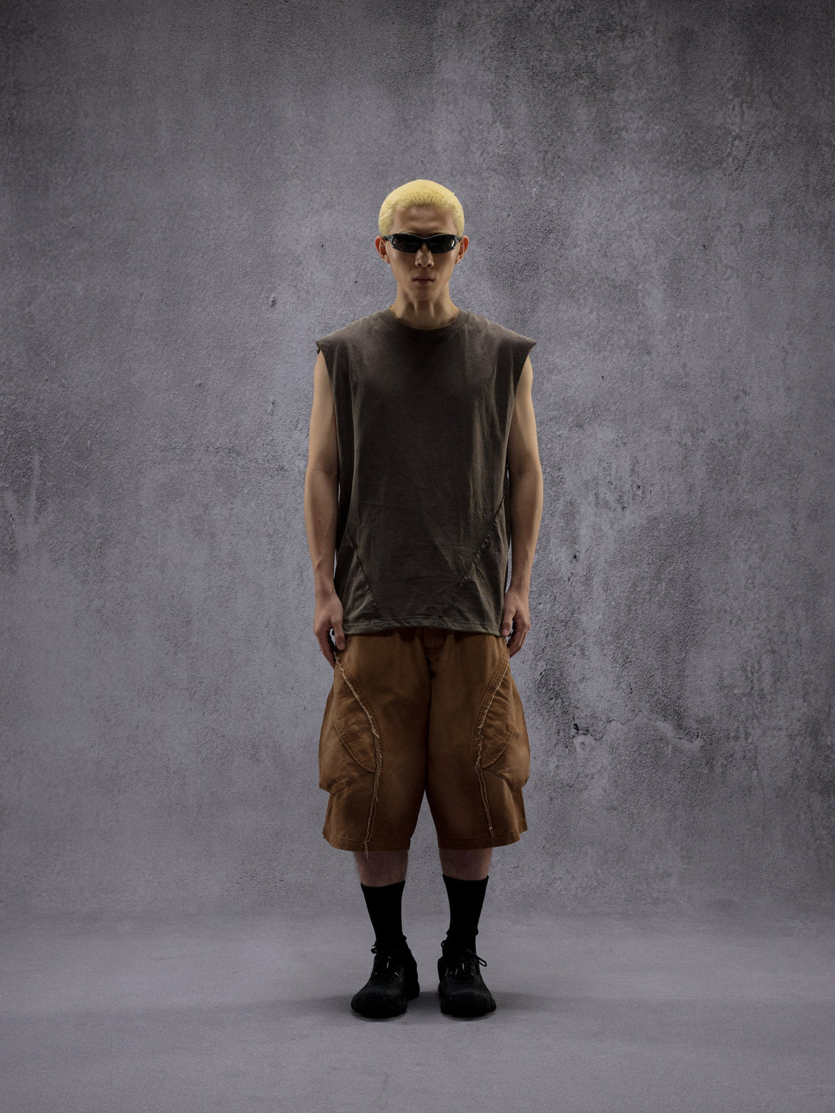 NINE POINT NINE THE SPIRAL TANK TOP-BROWN