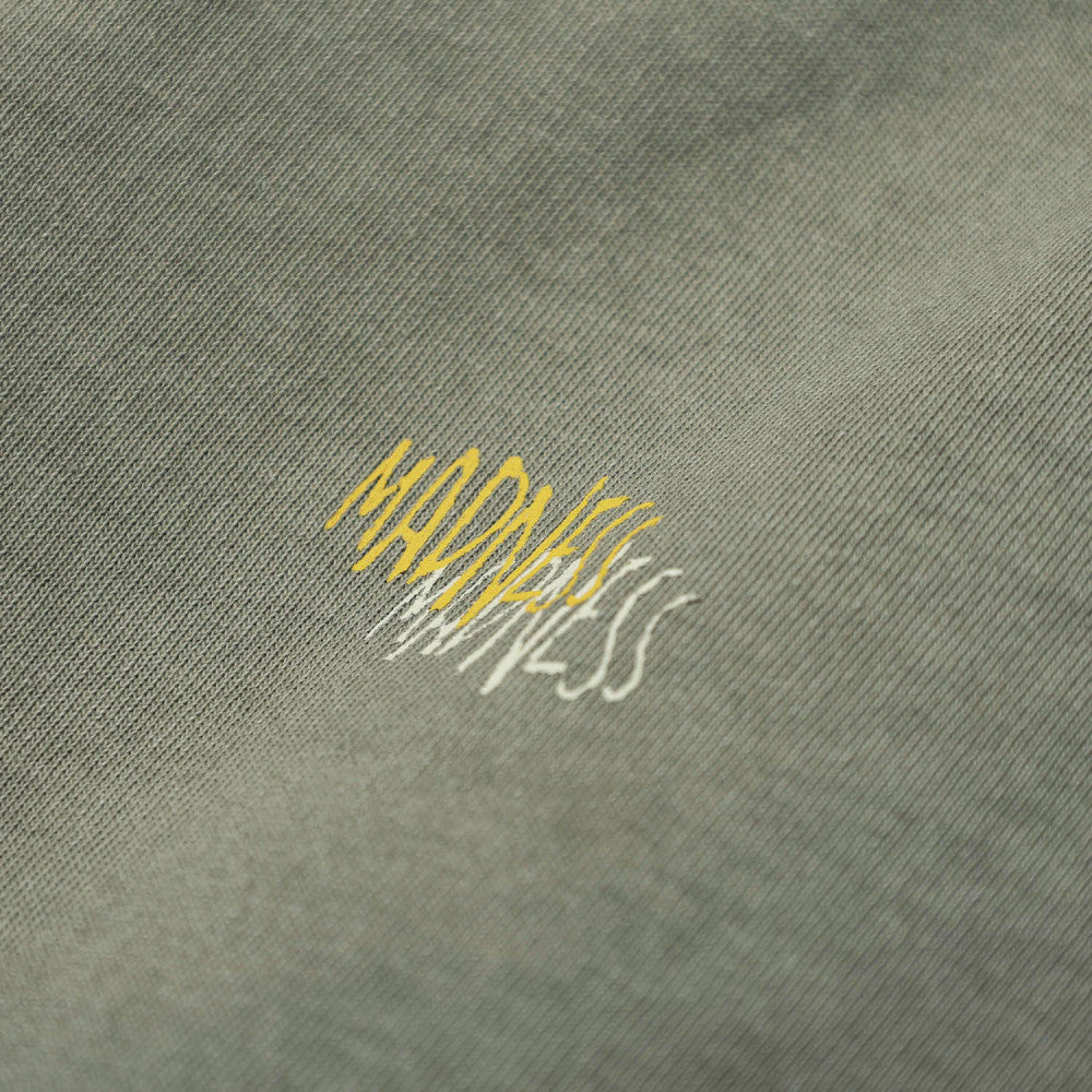 MADNESS WASHED PRINT TEE-OLIVE