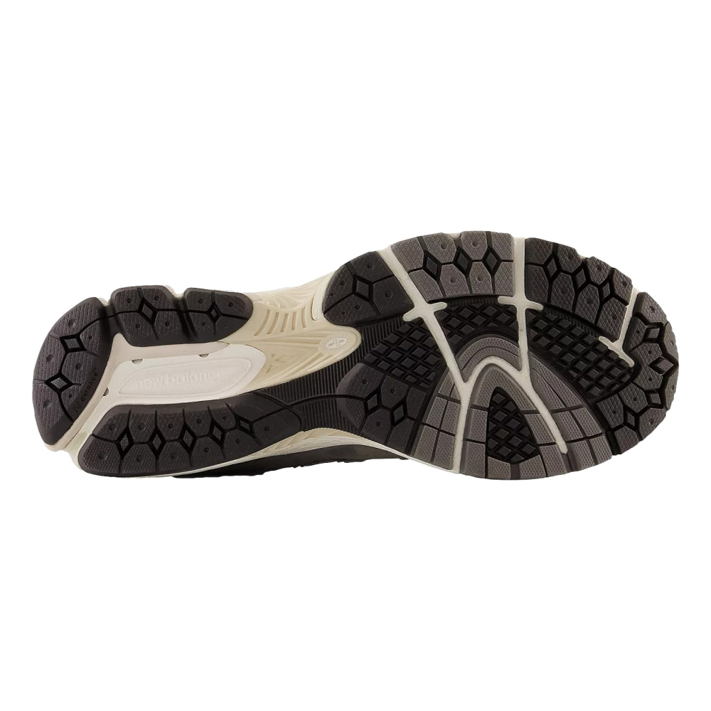 NEW BALANCE 2002R-GREY