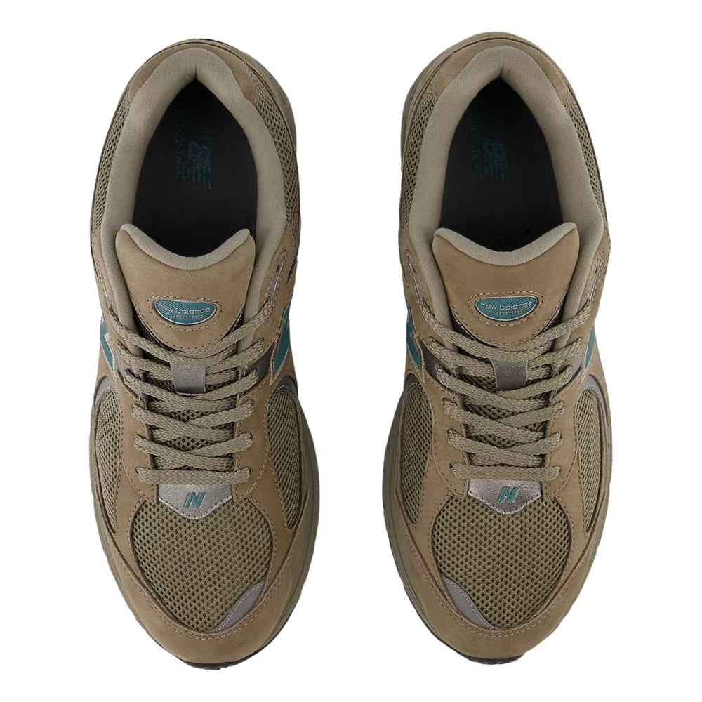 NEW BALANCE 2002R-BROWN