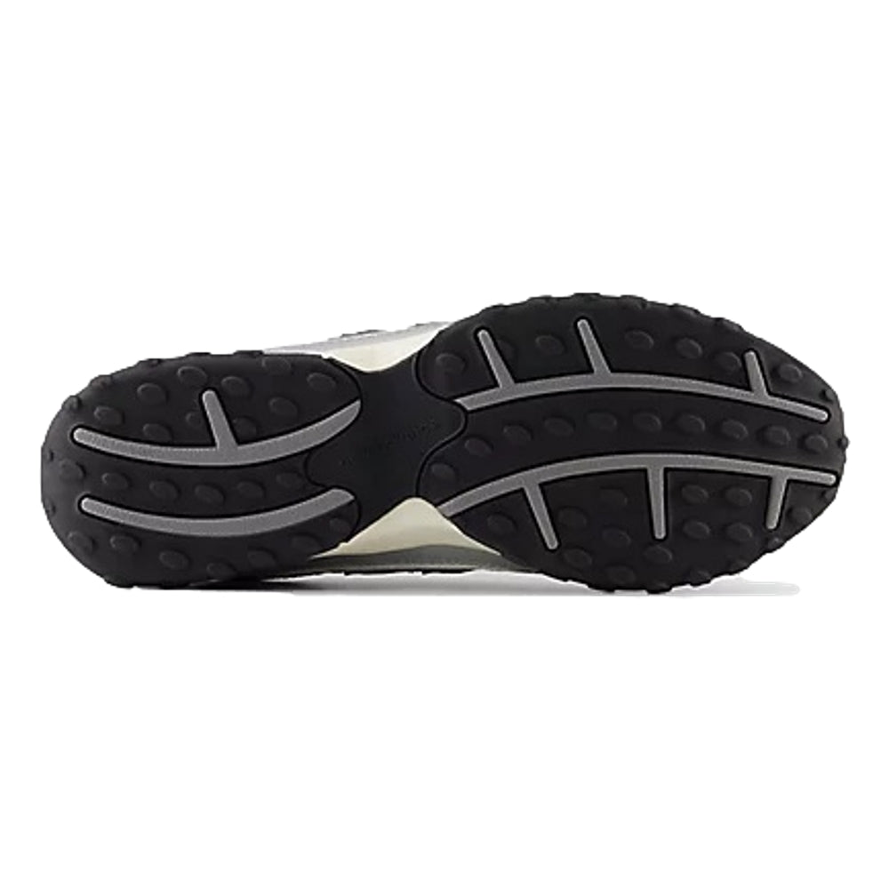 NEW BALANCE 204L-SILVER / BLACK