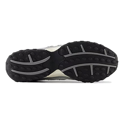 NEW BALANCE 204L-SILVER / BLACK