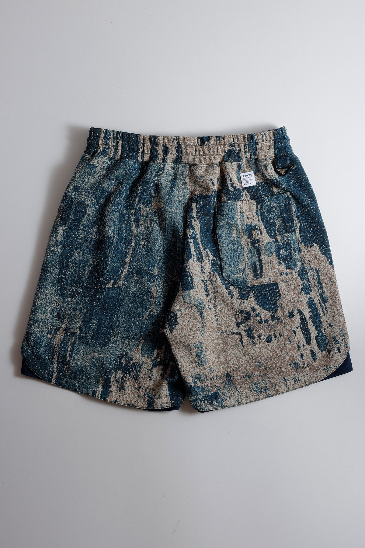 FUNDAMENTAL x MEANSWHILE BORO SHORT PANTS-BORDO